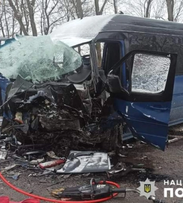 Восьмеро травмованих: мікроавтобус з Рівненщини потрапив у ДТП на Львівщині