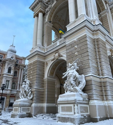 В Одеській області вітер завалив вітрогенератор