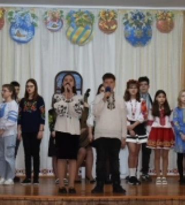 Ліцеїсти з Вараша наколядували для ЗСУ понад 15 тисяч гривень