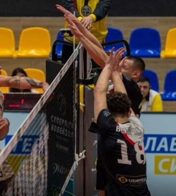 На матчі чемпіонату України з волейболу допустили вболівальників