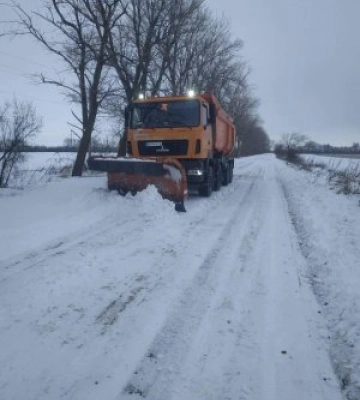 Відновлено рух для проїзду вантажного транспорту та автобусів з 07:00 на майже всіх дорогах