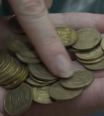 Не поспішайте їх позбуватися: за виведені НБУ з обороту копійки можна отримати пристойну суму