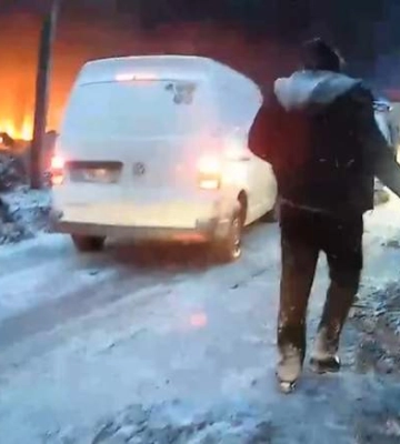 Появилось видео первых минут после удара РФ по Новомосковску в Днепропетровской области 8 января: там пострадали десятки человек
