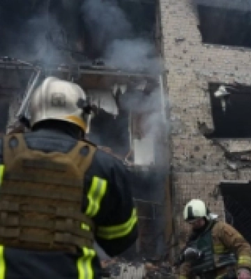 У Києві витягли з завалів ще одного загиблого внаслідок ракетної атаки 29 грудня