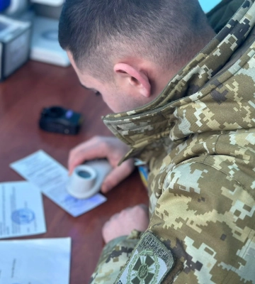 У Ягодині затримали двох молодиків із підробленими документами