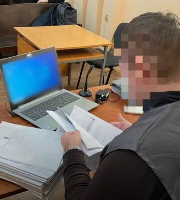 Виїзд за кордон з допомогою судових рішень: у Одеській області викрили корупційну схему