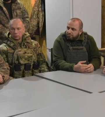 Решение врагу не понравится: Залужный посетил позиции Сил обороны в Купянском районе