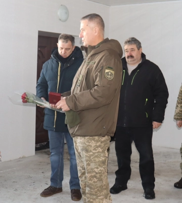 Дружині полеглого воїна з Черкащини передали орден