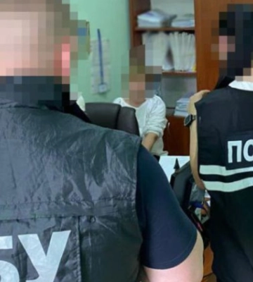 $1 300 за зняття арешту з коштів боржника: судитимуть посадовицю державної виконавчої служби
