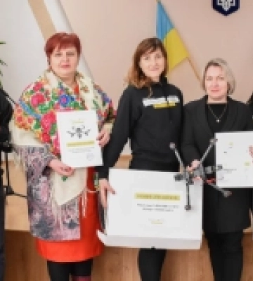 Рівненський обласний інститут післядипломної педагогічної освіти долучився до марафону  «Різдвяні дрони»