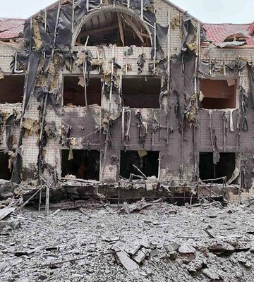 Окупанти вдарили ракетою по дитячому оздоровчому центру у Харкові