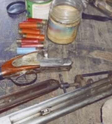 На Волині у кривдника поліцейські вилучили незаконні зброю та боєприпаси