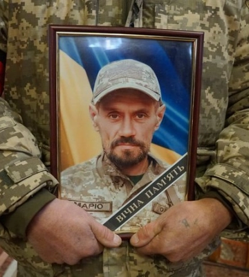 У Сумах попрощалися із солдатом Олександром Троманом