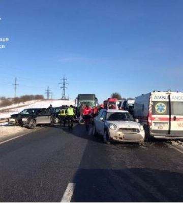 Через ДТП на об&#039;їзній Львова поліція організувала реверсивний рух