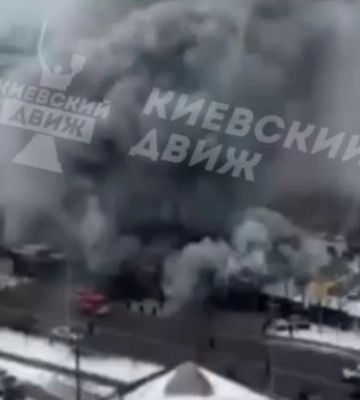 У Києві згоріла автомийка
