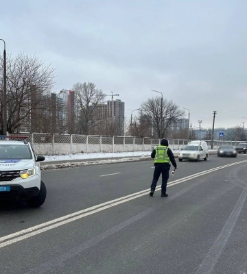 У Києві згоріла автомийка