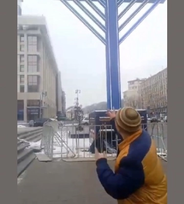 У Києві повідомили про підозру чоловіку, який осквернив ханукію у центрі столиці