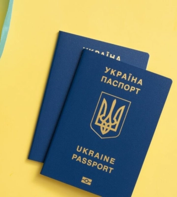 Які документи потрібні для оформлення закордонного паспорта замість втраченого