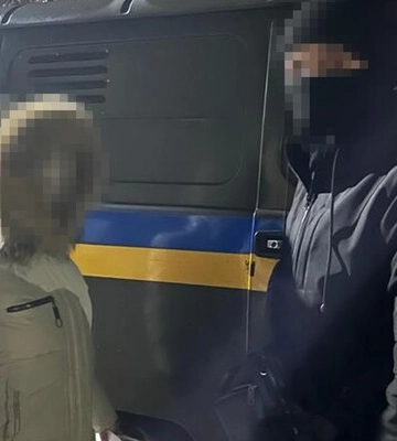 Заставляла получать гражданство РФ. В Херсоне задержали "главу управления соцзащиты" – СБУ
