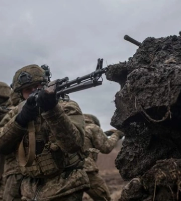 Українські ракетні війська обстріляли пункт управління і склад росіян, - Генштаб