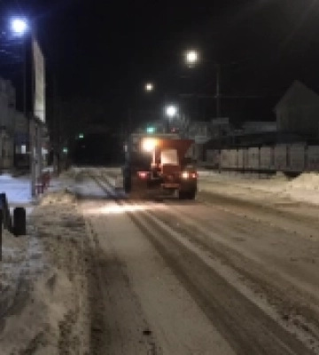 Уночі на вулицях Білгорода-Дністровського працювала спецтехніка
