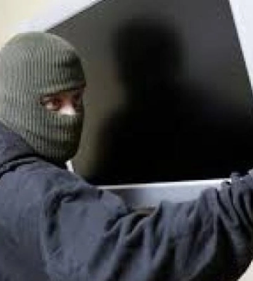У Дніпрі майстер з ремонту двічі обікрав свою знайому