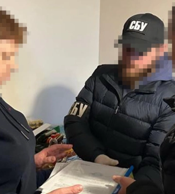 Экс-чиновница пыталась сбежать в ЕС: коллаборантка помогала россиянам депортировать украинских детей