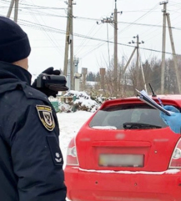 Вбили за трактор і сховали тіло в лісосмузі: на Чернігівщині поліція затримала підозрюваних в умисному вбивстві