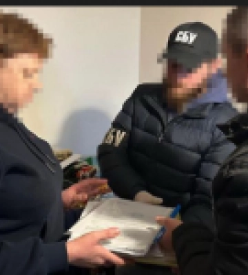 Сприяла вивезенню дітей з Херсонщини. Затримали колишню заступницю директора медичного закладу