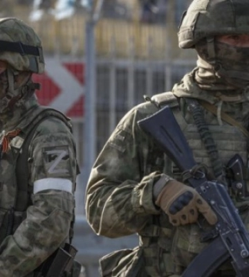 У Бердянську зупиняють автівки з українськими номерами і змушують водіїв йти до військкомату