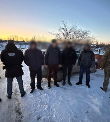 В Черновицкой области задержаны уклонисты и их переправщик через границу