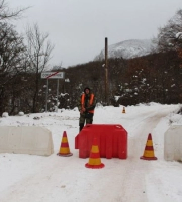 В Крыму из-за погодных условий со стороны Ялты закрыт проезд на плато Ай-Петри – МЧС РФ