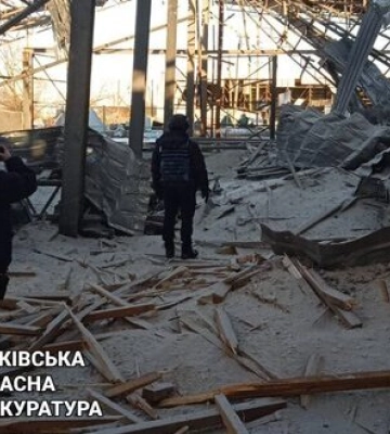 В результате обстрела оккупантами с. Вильховатка на Харьковщине повреждены дома, здания агропредприятия и сельхозтехника.&amp;hellip;