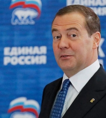 Дмитро Медвєдєв чомусь вирішив, що Велика Британія планує розміщувати своїх військових в Україні