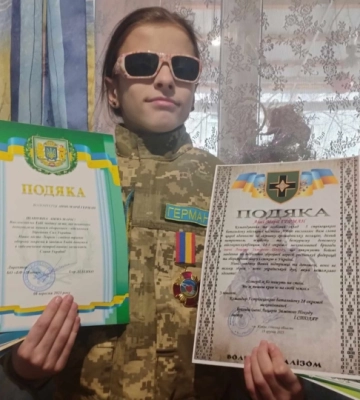 Незряча дівчинка з Львівщини співами зібрала 2 мільйони гривень для ЗСУ