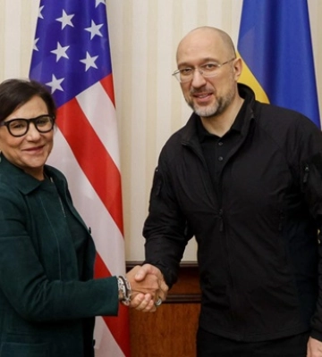 В Киев прибыла спецпредставитель США по экономическому восстановлению Украины