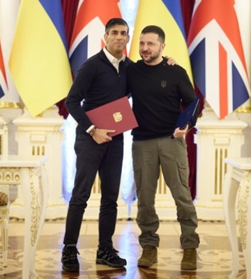 Украина и Великобритания подписали «исторический» договор о военной помощи: первые подробности (видео)