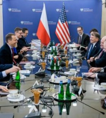 Cікорський обговорив з американськими сенаторами всебічну підтримку України