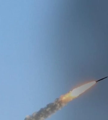 Вранці окупанти атакували Полтавщину: ворожа ракета впала на подвір&#039;я приватного будинку