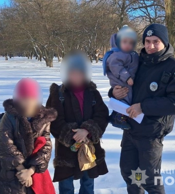 Конотопські поліцейські вилучили трьох дітей із сім’ї через невиконання батьками своїх обов’язків