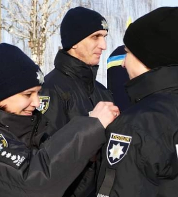 У патрульних поліцейських з Хмельниччини - випускний на Рівненщині