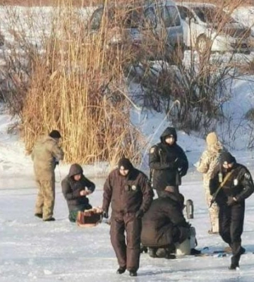 У Дніпрі до рибалок на Фрунзенському каналі прийшли співробітники ТЦК і поліції
