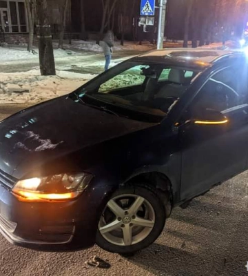 У Рівному на «зебрі» авто збило 27-річну пішохідку