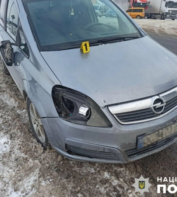 На Львівщині автівка збила пішохода: чоловік помер у лікарні