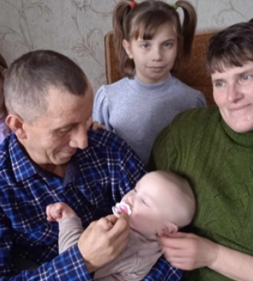 «Болить дивитися, як одні ховаються, а мої воюють»: багатодітна матір з Волині чекає двох синів з війни
