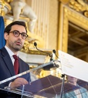 Франція налаштована допомагати Україні виготовляти зброю