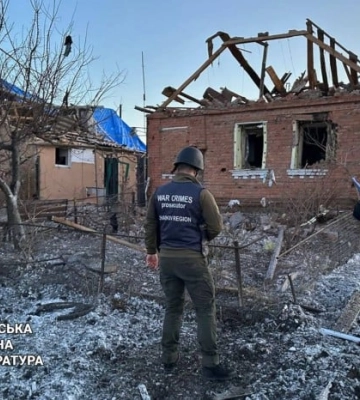 Рашисти вдарили авіабомбою по селу на Харківщині