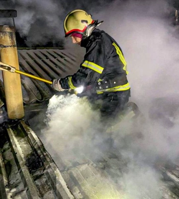 Біля Одеси загорівся двоповерховий приватний будинок