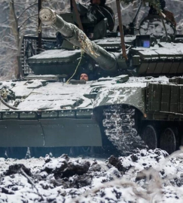 Десяток танків, 19 артсистем і 840 військових: що втратила армія РФ за добу війни в Україні