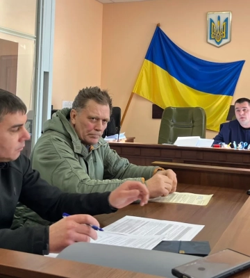 Репортаж з зали суду: як у Києві судять сторожа, який не відкрив двері укриття під час ракетного удару рашистів